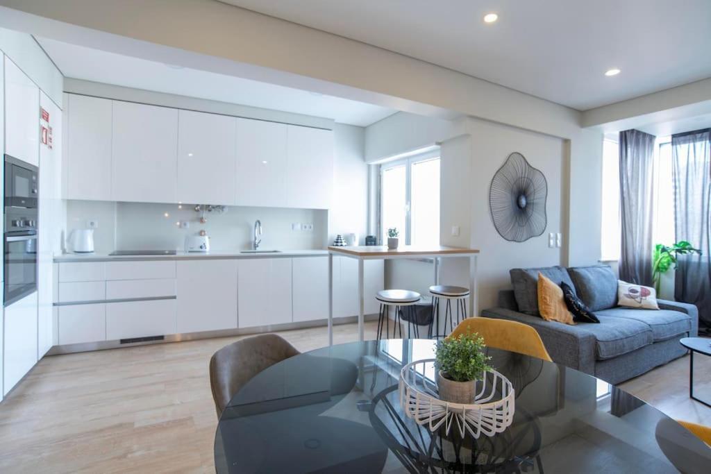 New - Luxury & Bright Apartment *